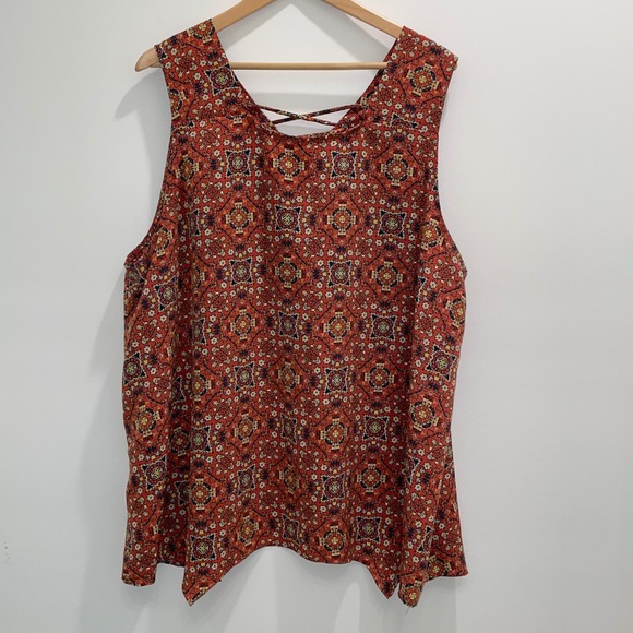 Skye's The Limit Woman 3X Red Medallion Lace Up Tassel Sharkbite Sleeveless Top - Picture 2 of 5